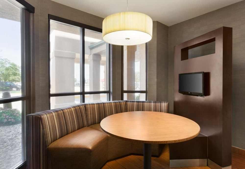 מלון Courtyard By Marriott Bloomington Normal מראה חיצוני תמונה