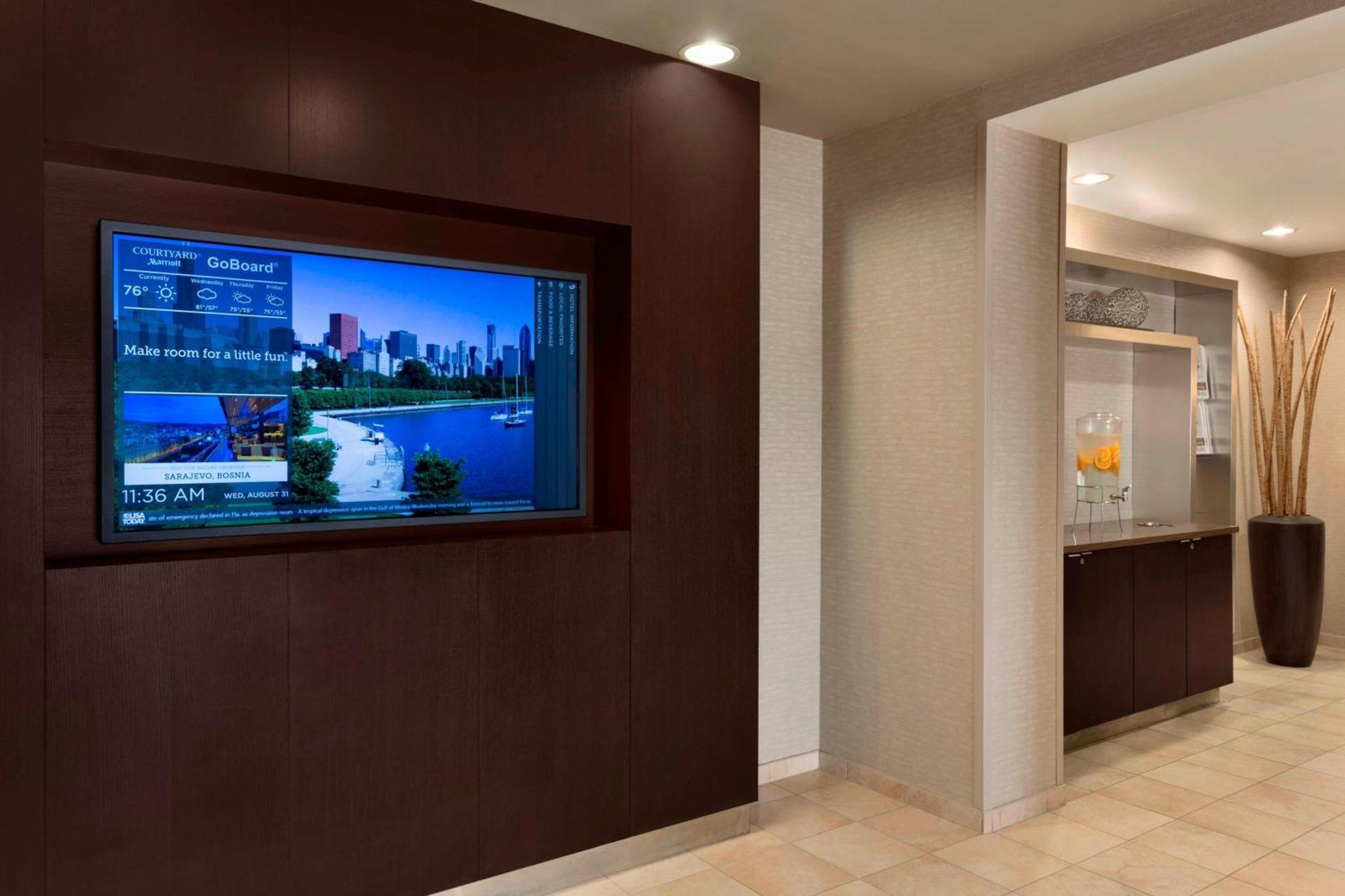 מלון Courtyard By Marriott Bloomington Normal מראה חיצוני תמונה