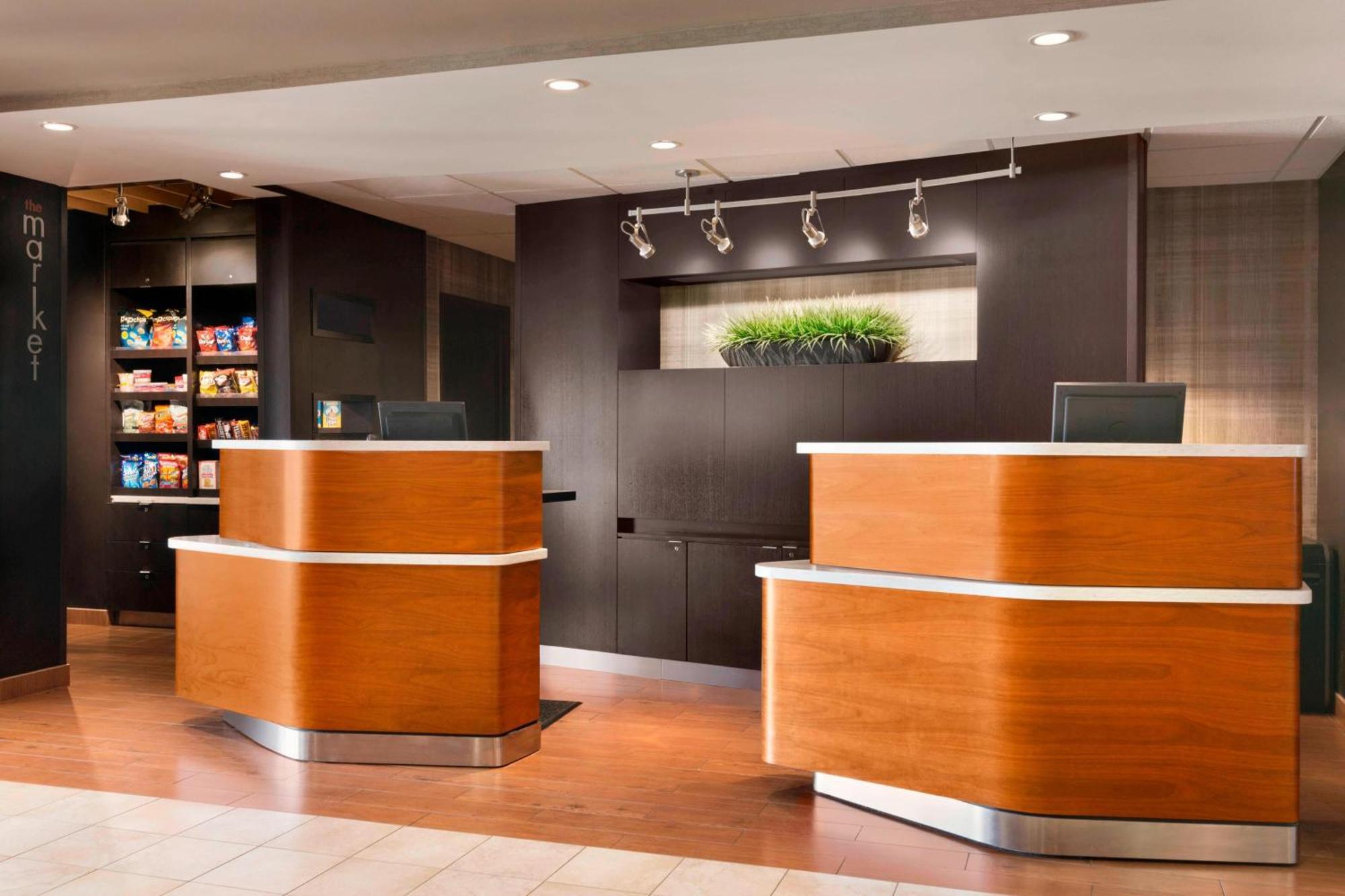 מלון Courtyard By Marriott Bloomington Normal מראה חיצוני תמונה