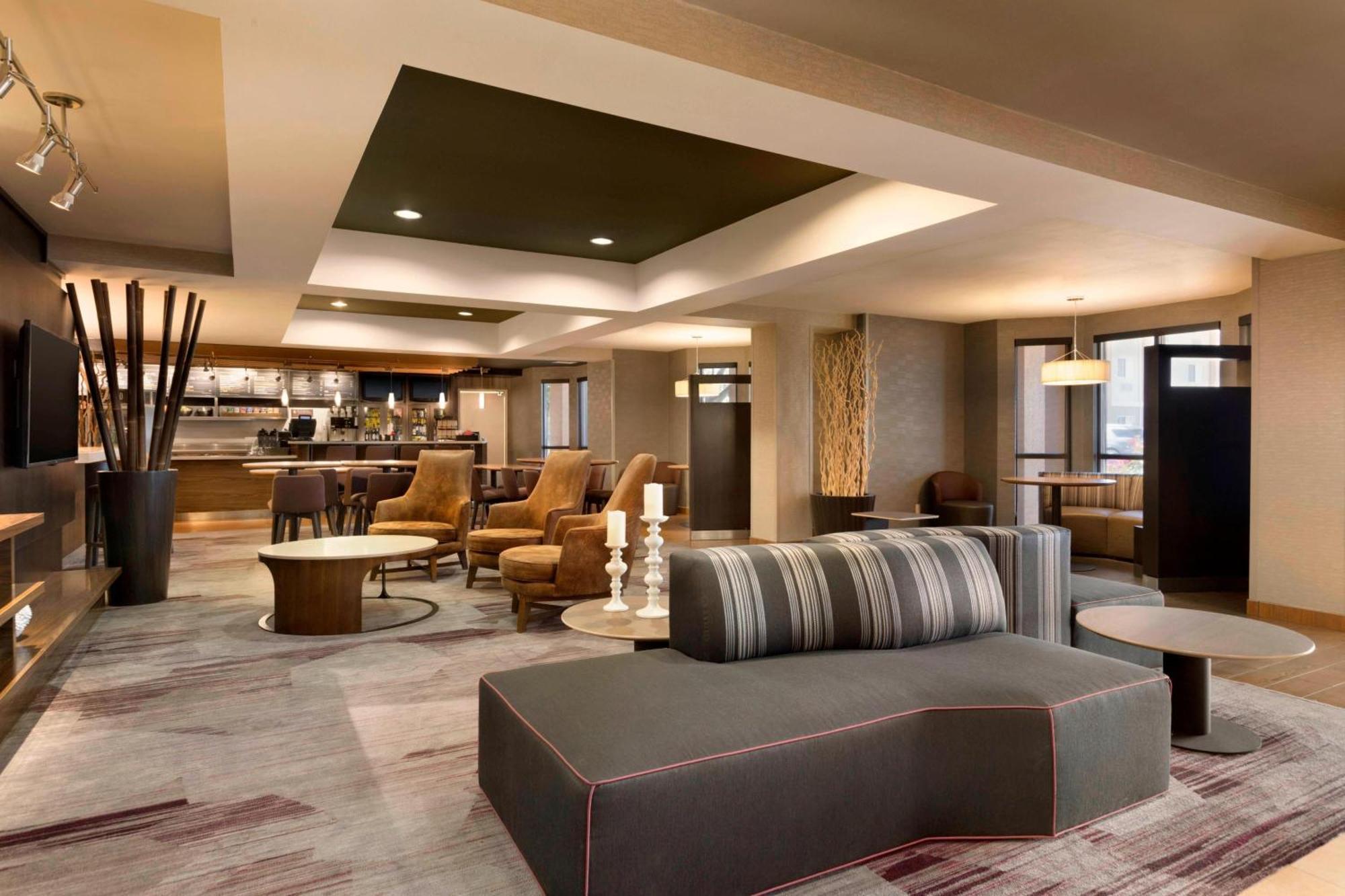 מלון Courtyard By Marriott Bloomington Normal מראה חיצוני תמונה